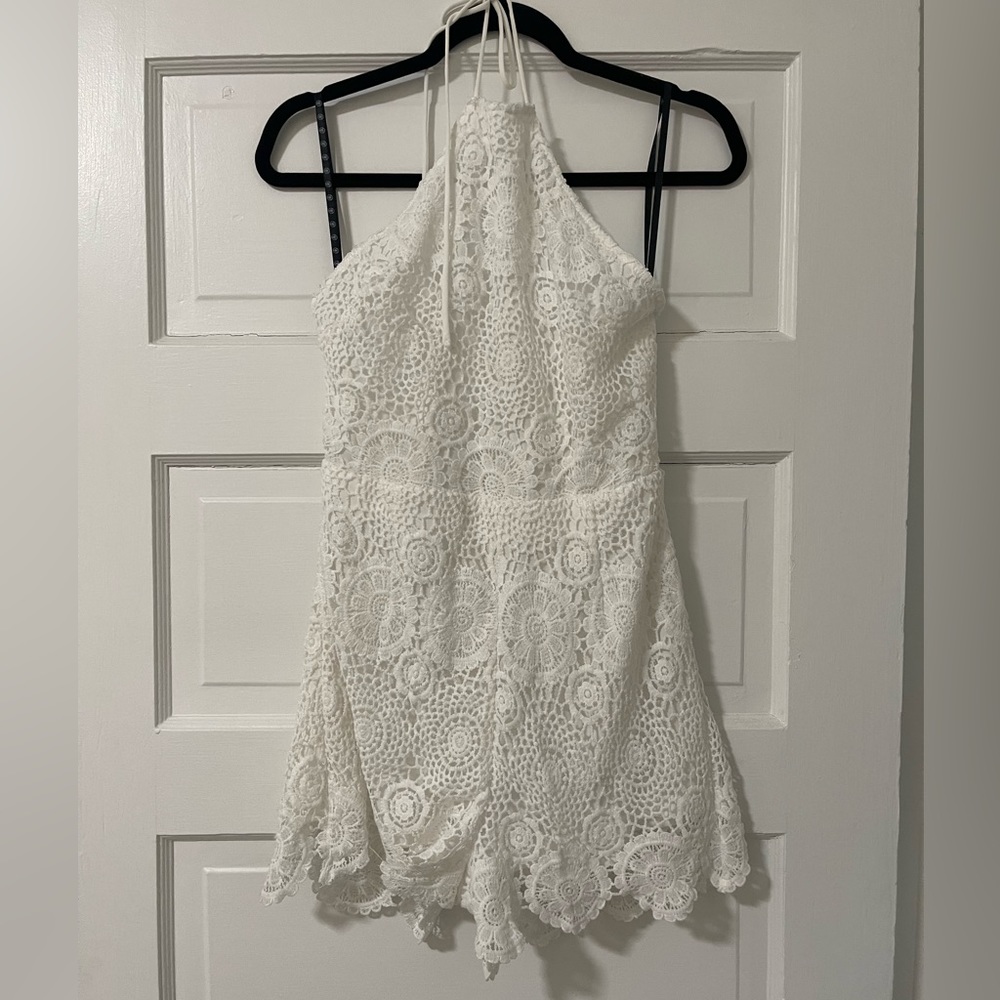 White lace romper size 4